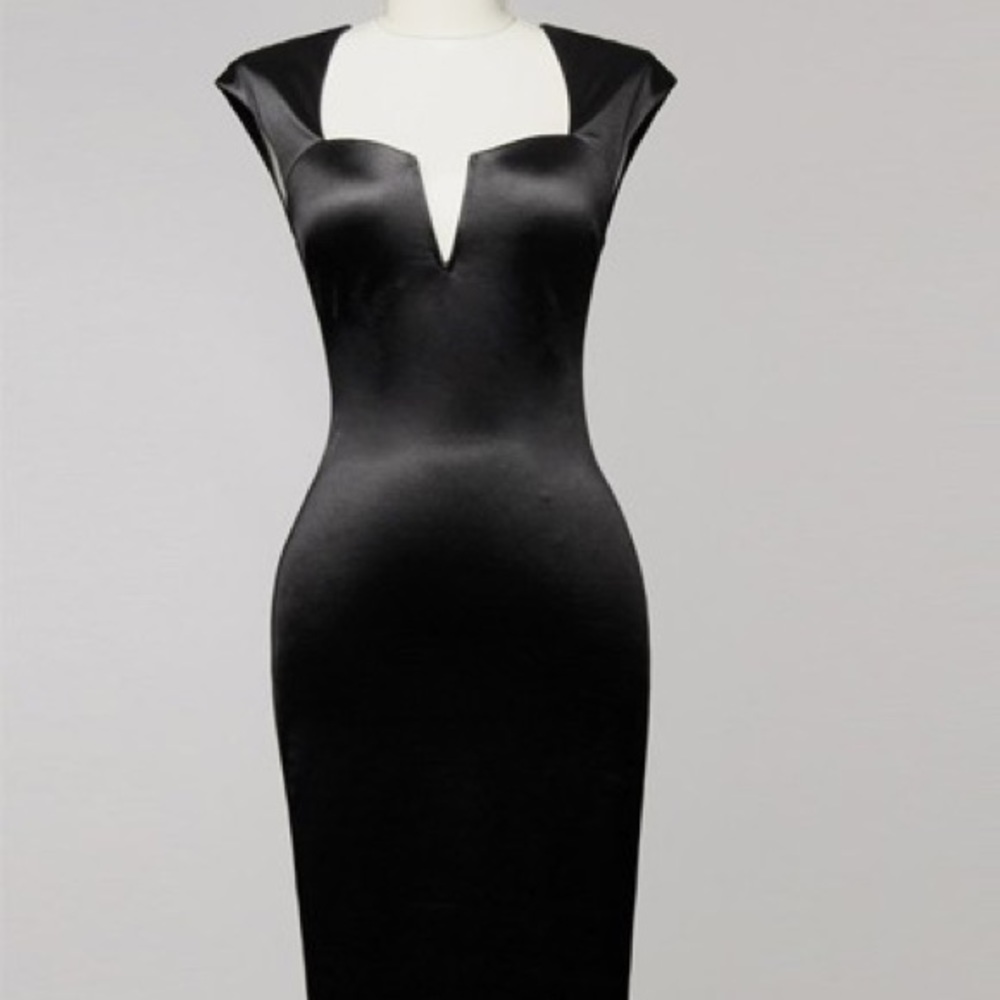 🌹 Black Satin Body Con Lace Back Midi